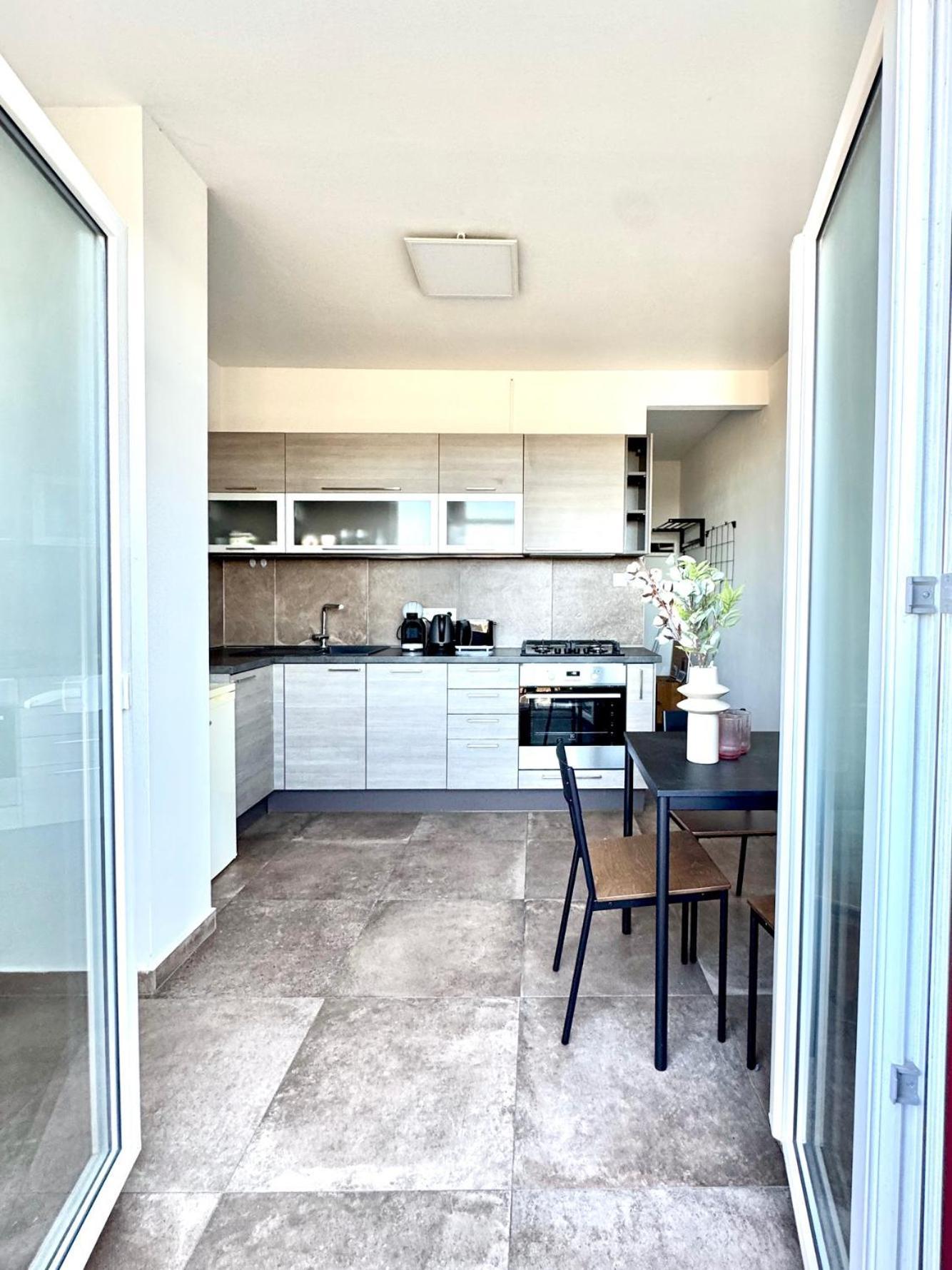 Trendy Holesovice Market 1 Bedroom Appartamento *